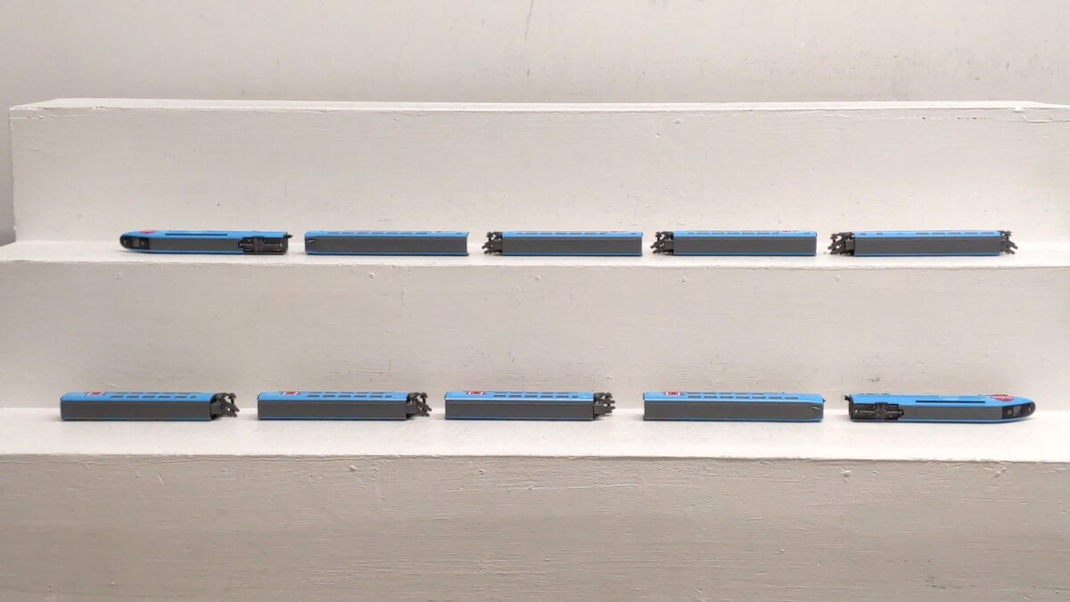 Kato 10-1763 N Scale French Railways (SNCF/TGV) OUIGO 10-Car Passenger Set LN/Box