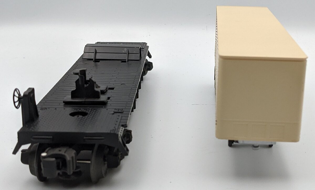 Lionel 6-19411 O Gauge Nickel Plate Road Flatcar w/Sears Trailer EX/Box