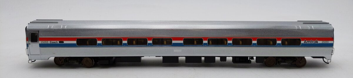Walthers 920-11220 HO Amtrak 85' Budd Amfleet 59-Seat Coach EX/Box