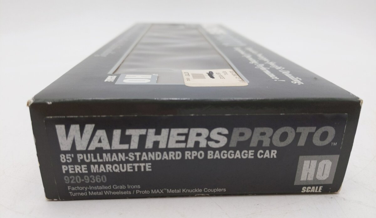 Walthers 920-9360 HO C&O Pere Marquette 85' PS RPO-Baggage Car #50 EX/Box