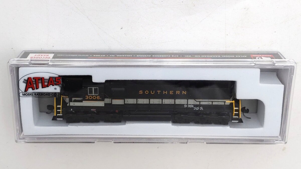 Atlas 40005765 N Scale Southern Railway SD-35 Diesel Locomotive #3006 EX/Box