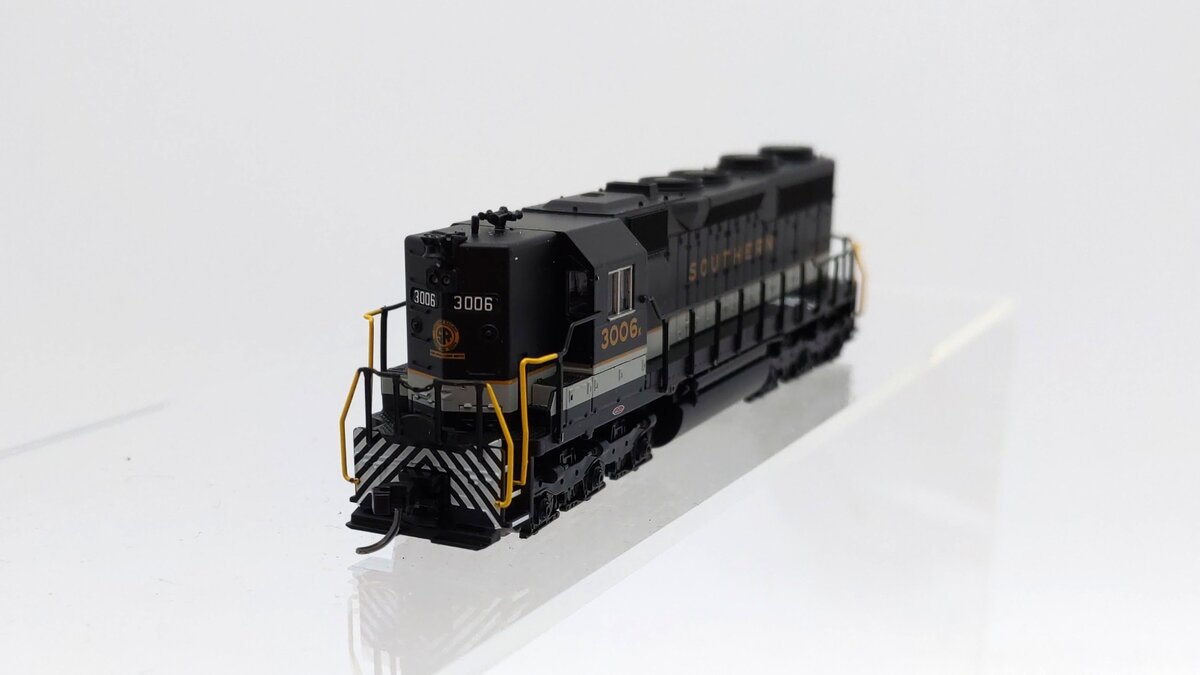Atlas 40005765 N Scale Southern Railway SD-35 Diesel Locomotive #3006 EX/Box