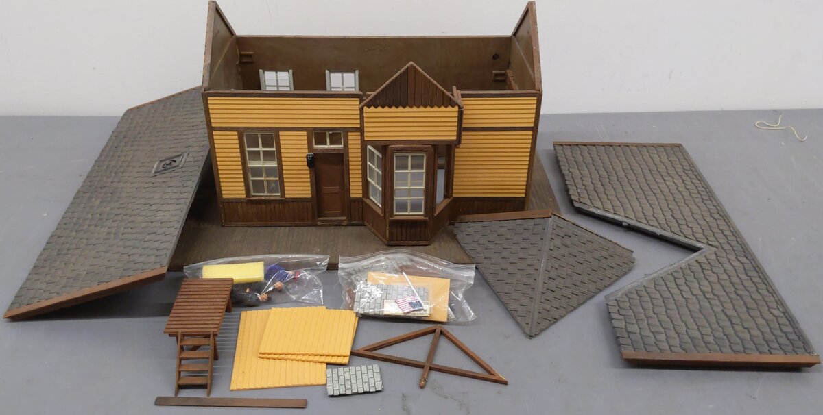 Pola 907 Silverton Railroad Station Building Kit EX