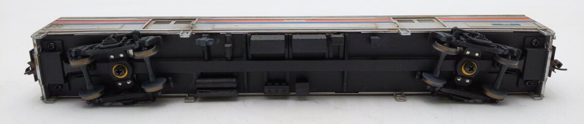 Walthers 932-6402 HO Scale Amtrak Phase 2 73' Budd Baggage Car Weathered/Box