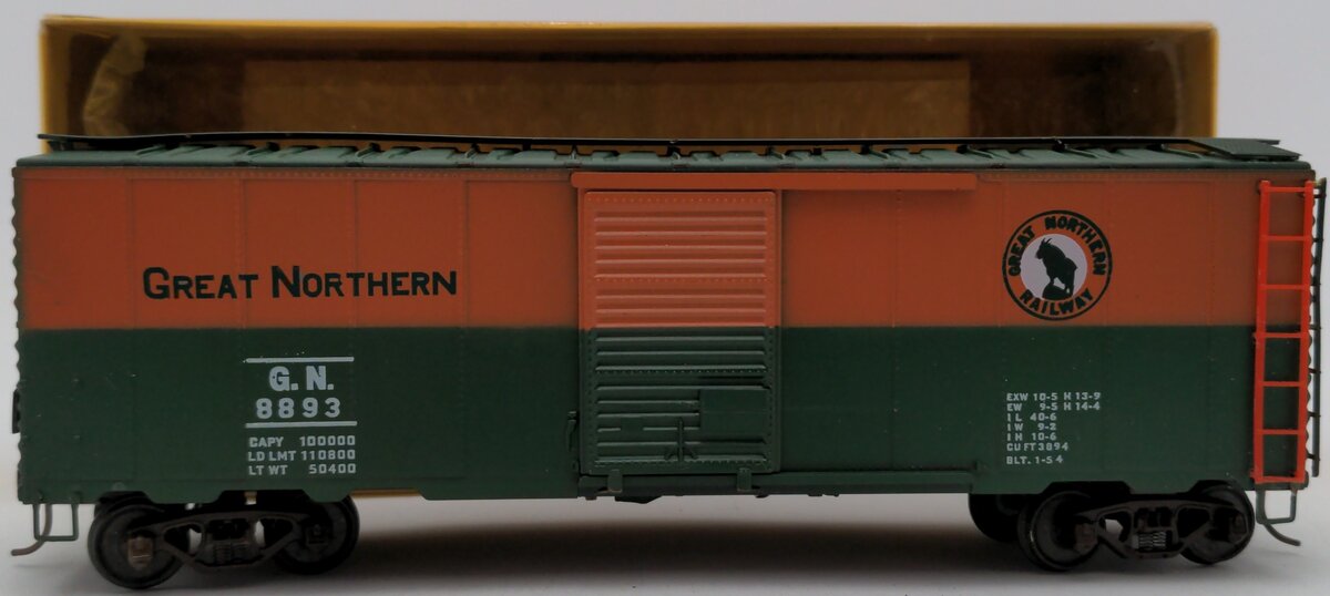 American Models S Scale Great Northern Boxcar #8893 VG/Box