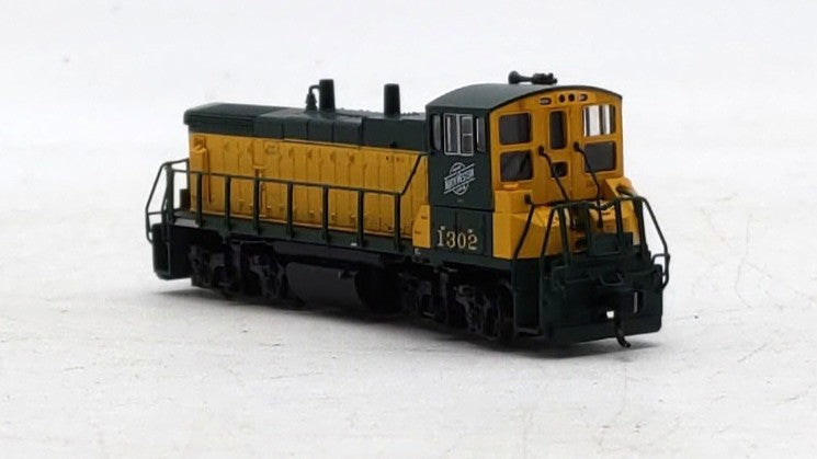 Atlas 52203 N Scale Chicago & North Western MP-15DC Diesel Locomotive #1302 LN/Box