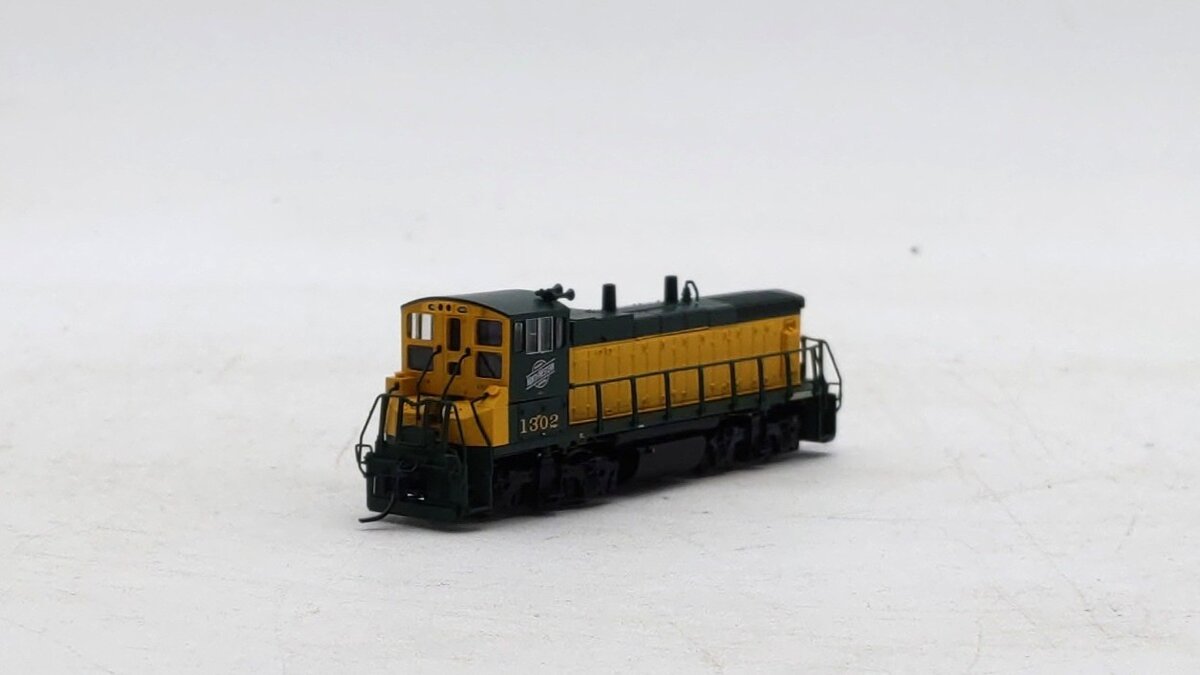 Atlas 52203 N Scale Chicago & North Western MP-15DC Diesel Locomotive #1302 LN/Box