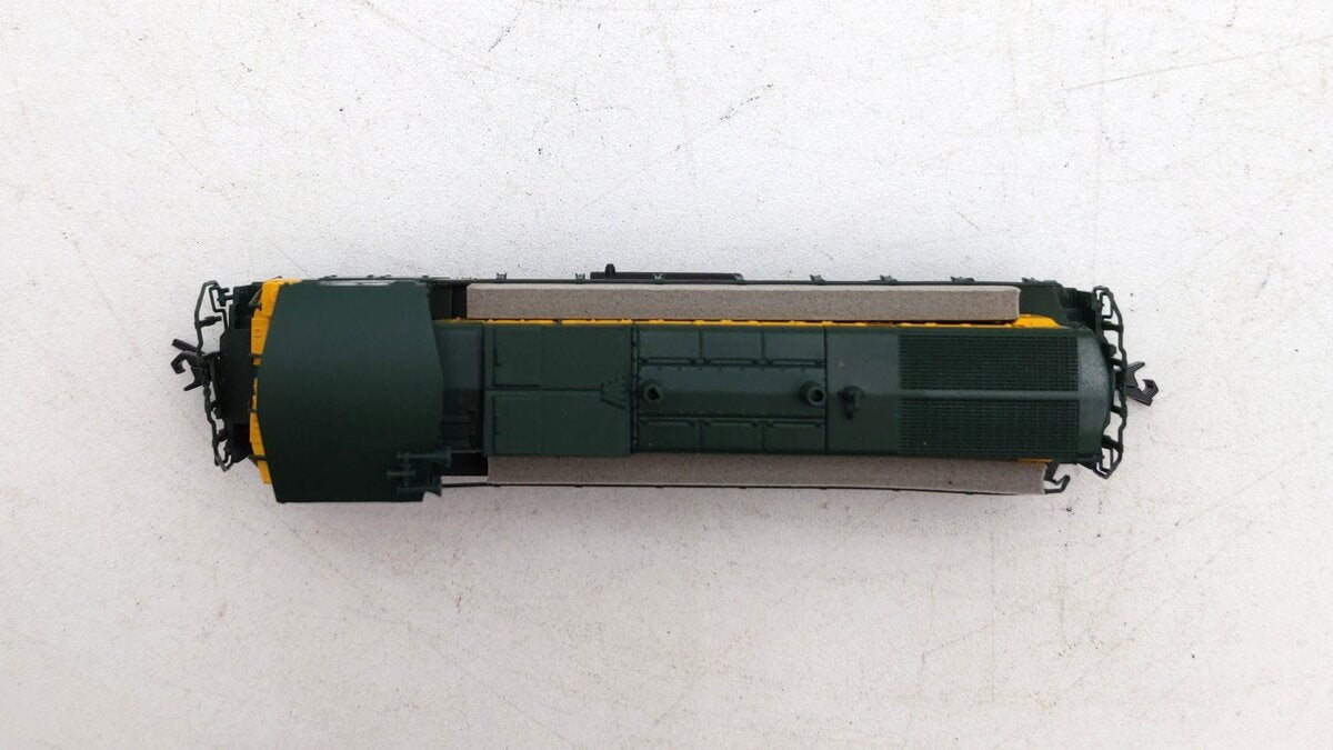 Atlas 52203 N Scale Chicago & North Western MP-15DC Diesel Locomotive #1302 LN/Box