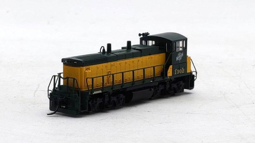 Atlas 52203 N Scale Chicago & North Western MP-15DC Diesel Locomotive #1302 LN/Box