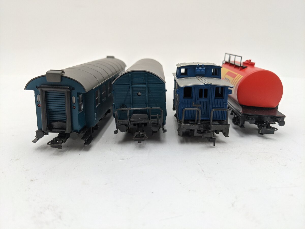 Roco, Marklin & AHM HO Scale Assorted Train Cars [4] EX/Box