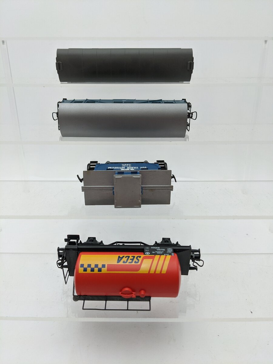 Roco, Marklin & AHM HO Scale Assorted Train Cars [4] EX/Box