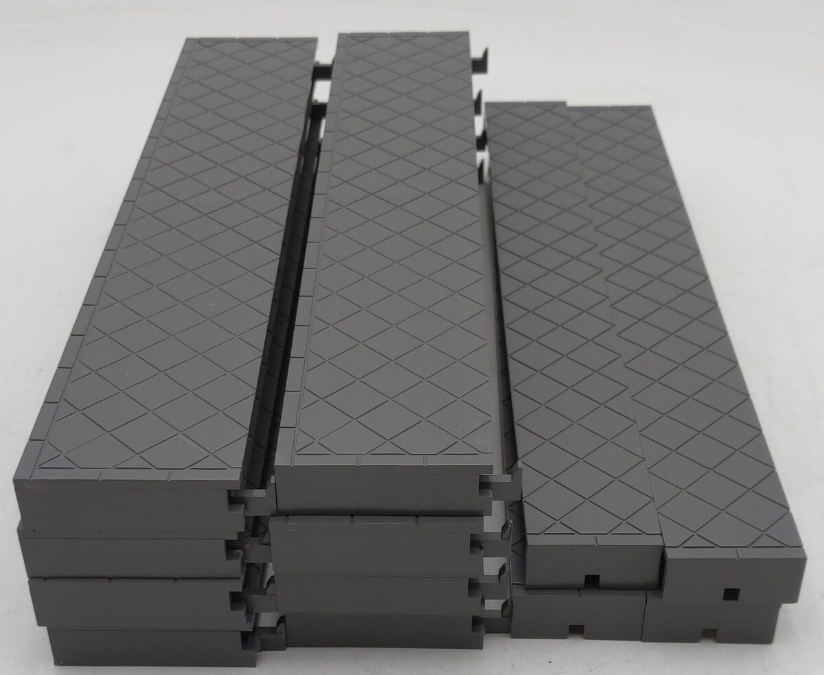 LGB 5034 G Scale Gray Plastic Platform Set LN
