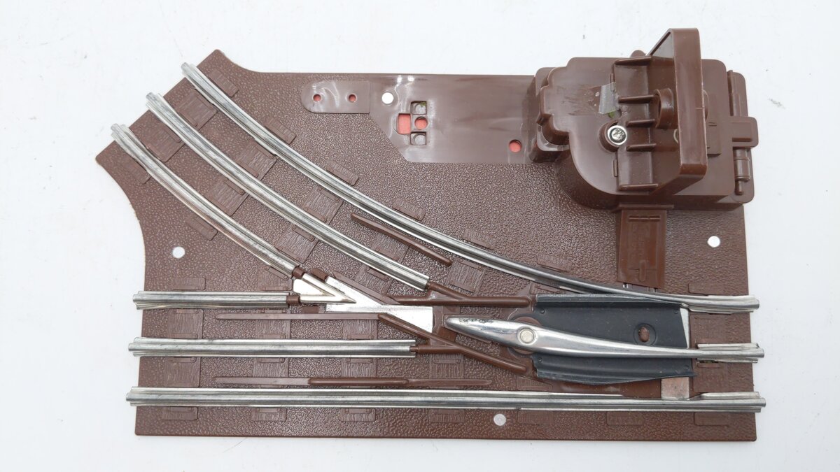 Lionel 6-65022 O 27" Right Hand Manual Switch Turnout EX/Box