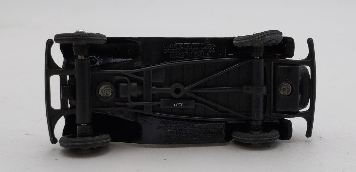 Ertl 2501 1:43 Scale Die-Cast Metal 1932 Ford Roadster Car EX/Box