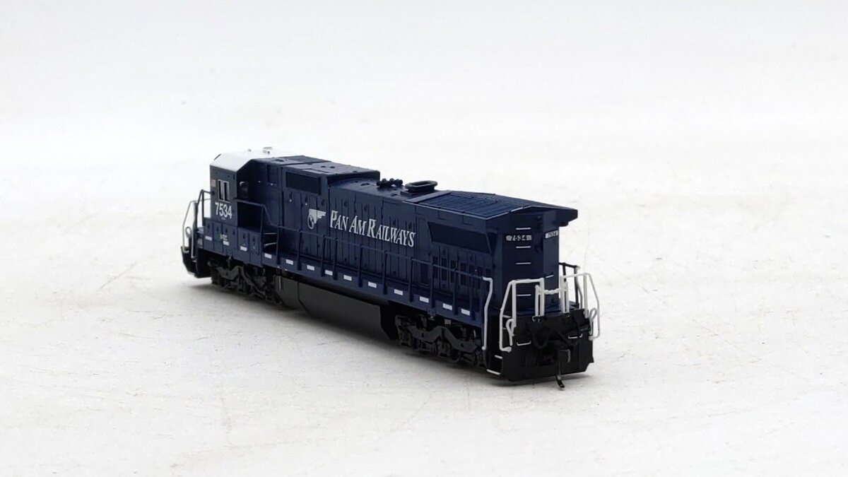 Atlas 40005656 N Pan Am Railway Silver Dash 8-40C Diesel Locomotive #7534 LN/Box