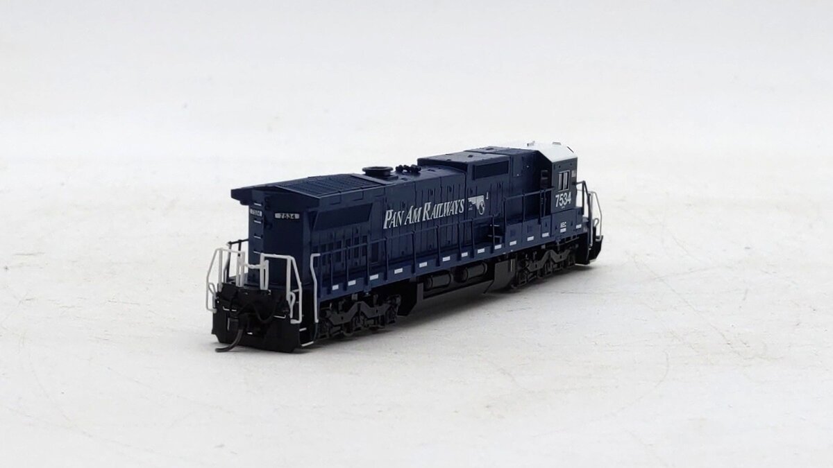 Atlas 40005656 N Pan Am Railway Silver Dash 8-40C Diesel Locomotive #7534 LN/Box