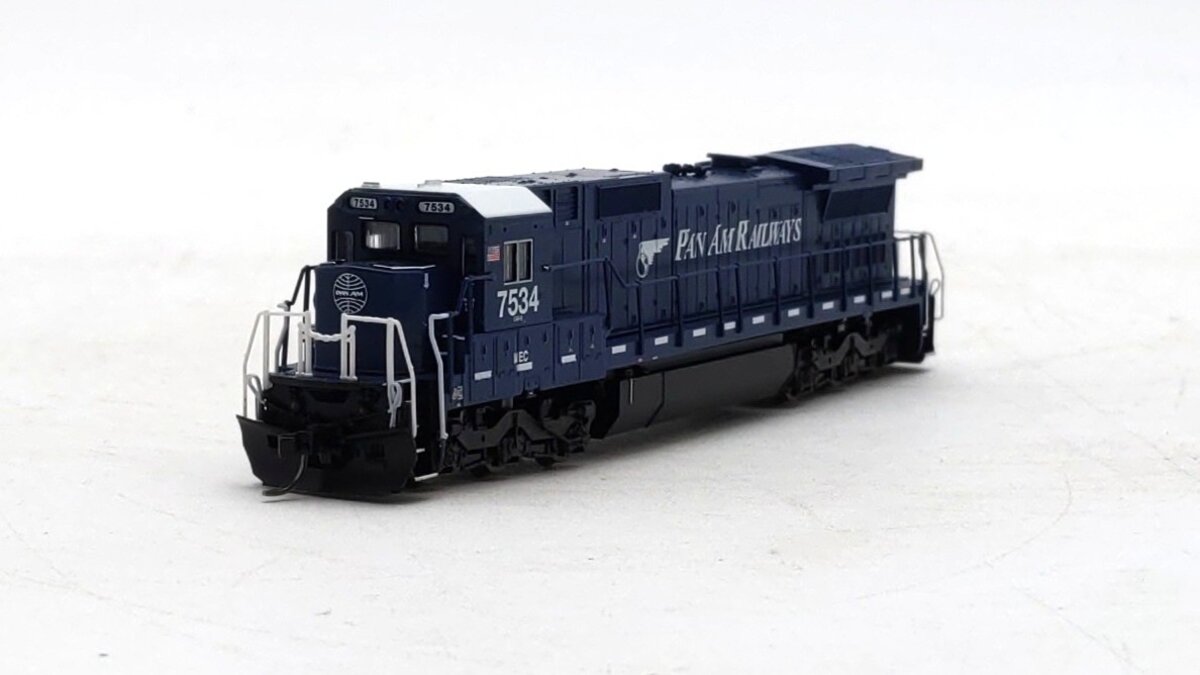 Atlas 40005656 N Pan Am Railway Silver Dash 8-40C Diesel Locomotive #7534 LN/Box