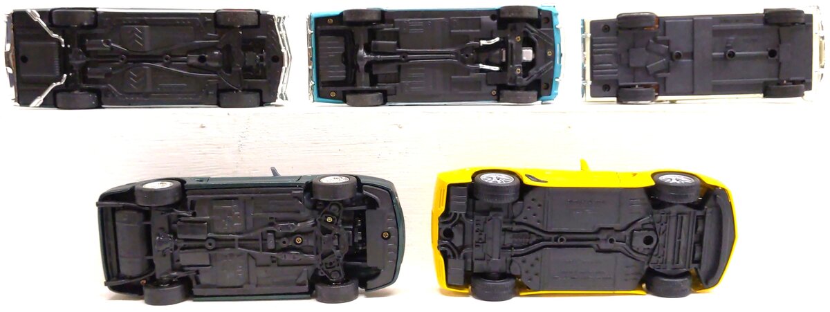 Assorted 1:24 Scale Vehicle Cars [5] EX