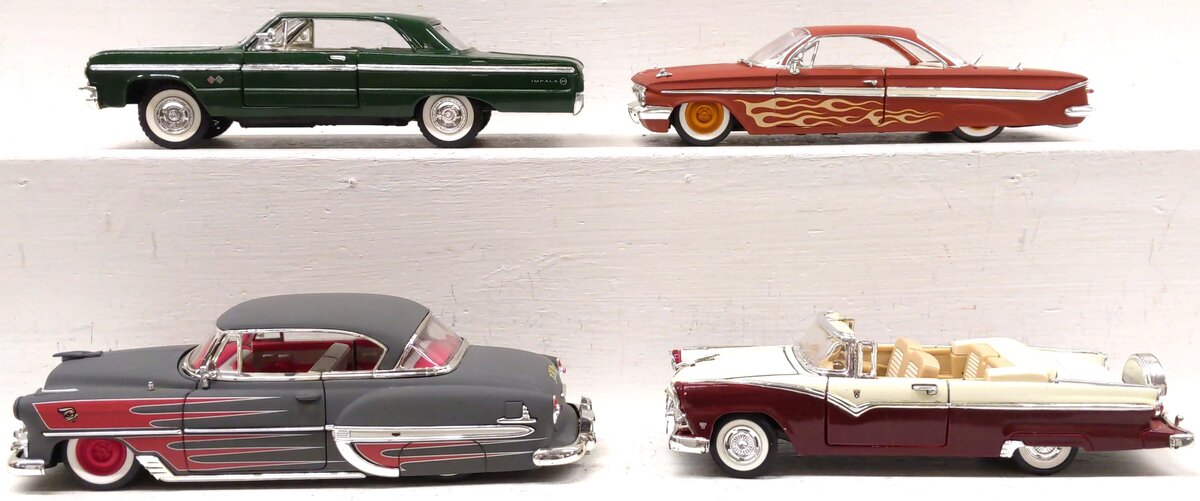 Assorted 1:24 Scale Vehicle Cars [4] EX