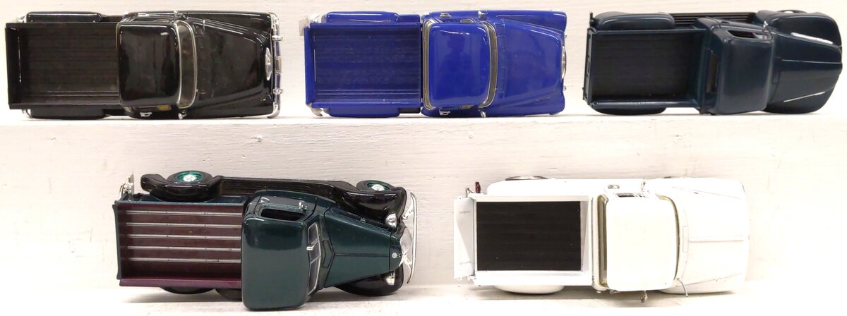 Assorted 1:24/1:25 Scale Vehicle Trucks [5] EX
