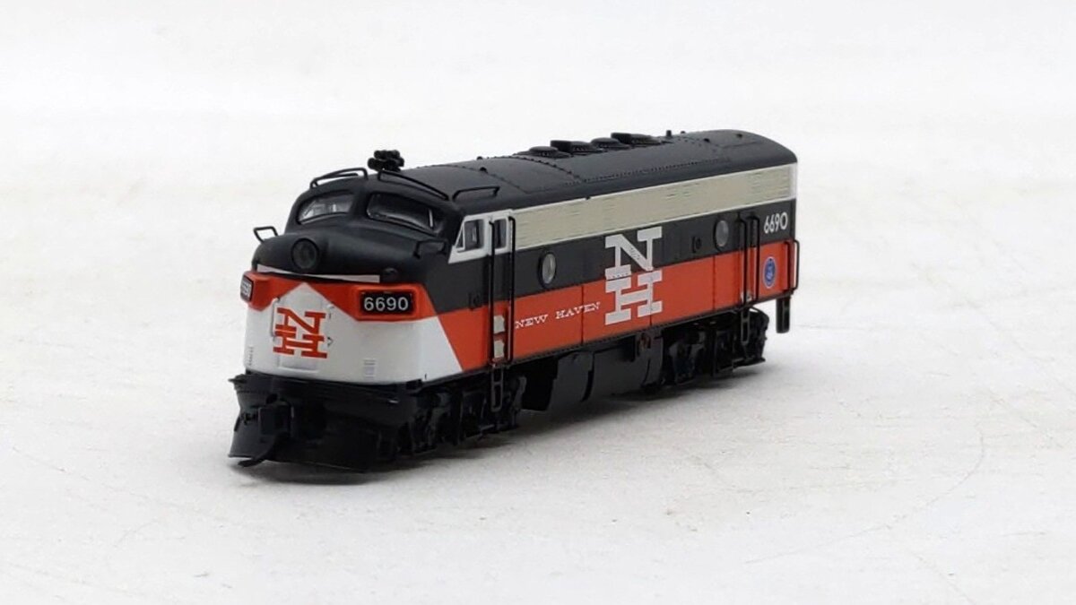Broadway Limited 9281 N Scale New Haven CDOT F7A Diesel Locomotive #6690