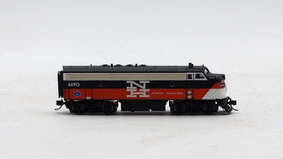 Broadway Limited 9281 N Scale New Haven CDOT F7A Diesel Locomotive #6690 LN/Box