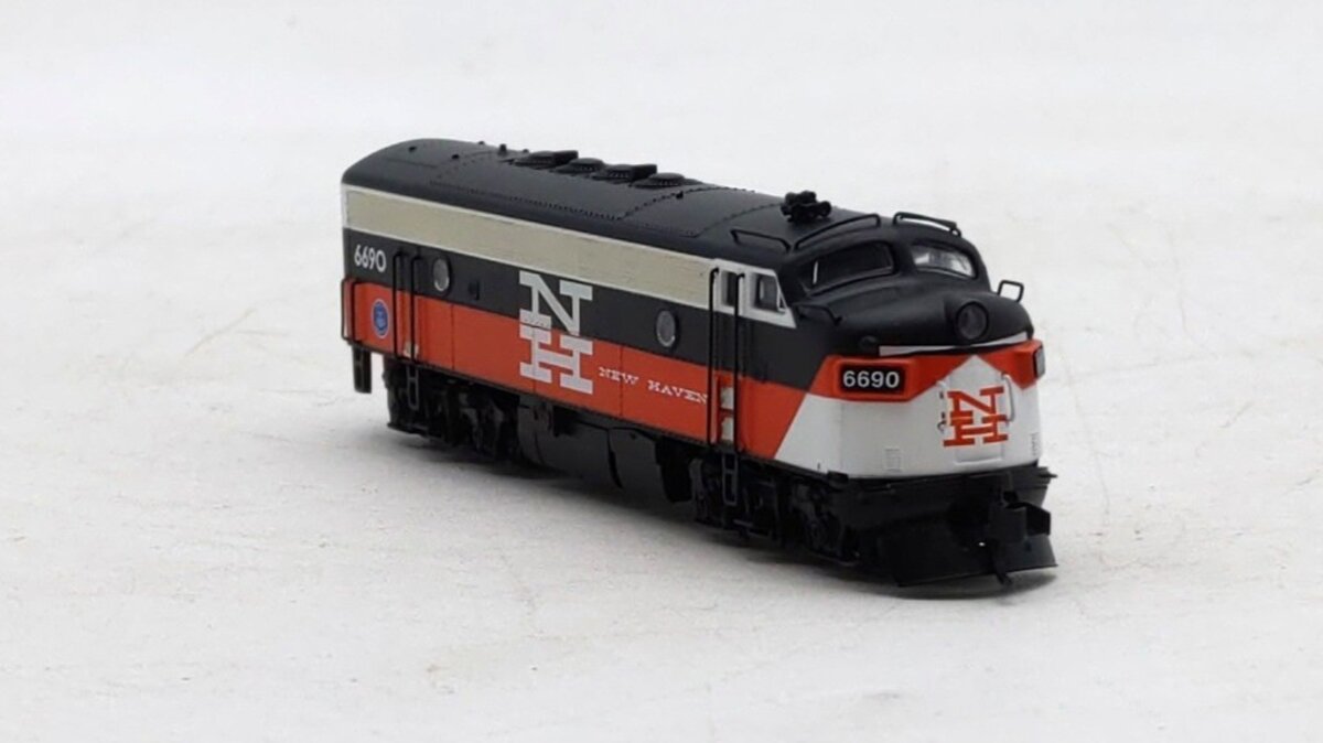 Broadway Limited 9281 N Scale New Haven CDOT F7A Diesel Locomotive #6690