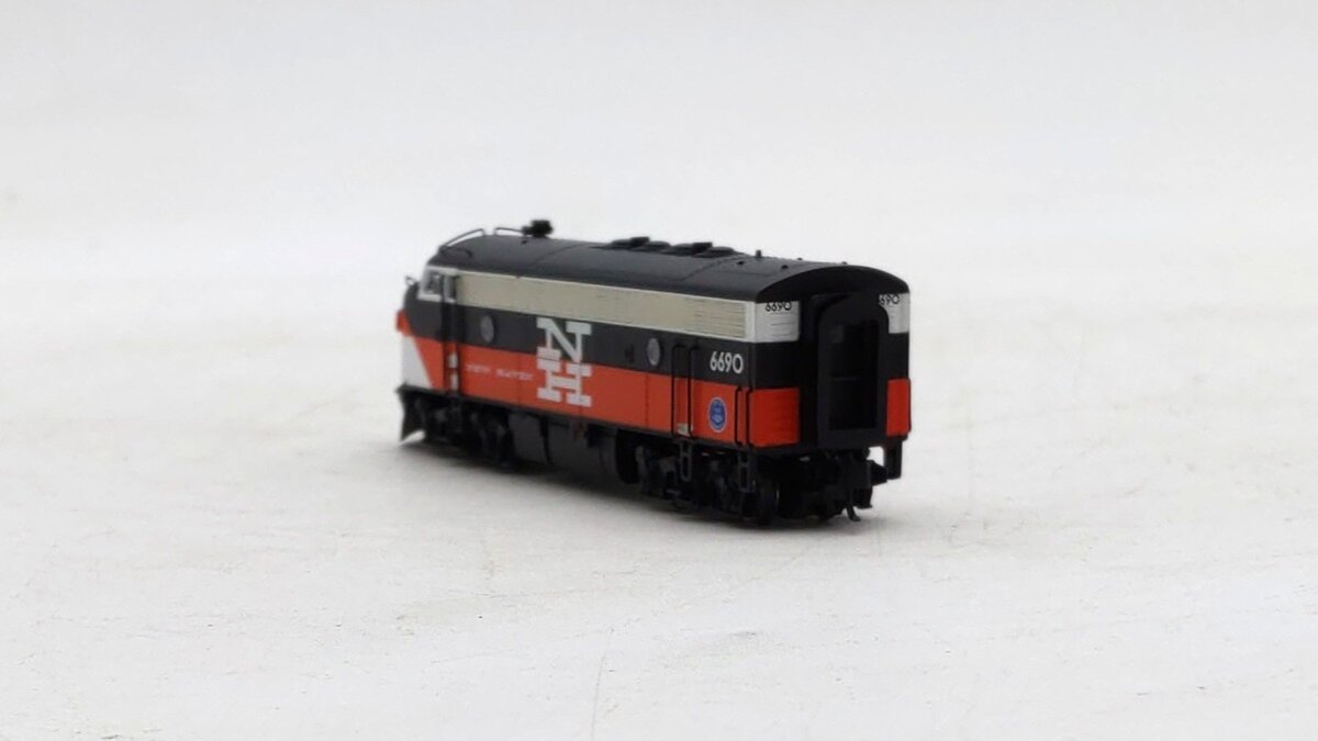 Broadway Limited 9281 N Scale New Haven CDOT F7A Diesel Locomotive #6690
