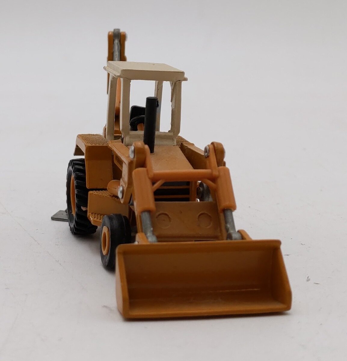 Ertl 1853 1:64 Mighty Movers IH Backhoe/Loader EX/Box