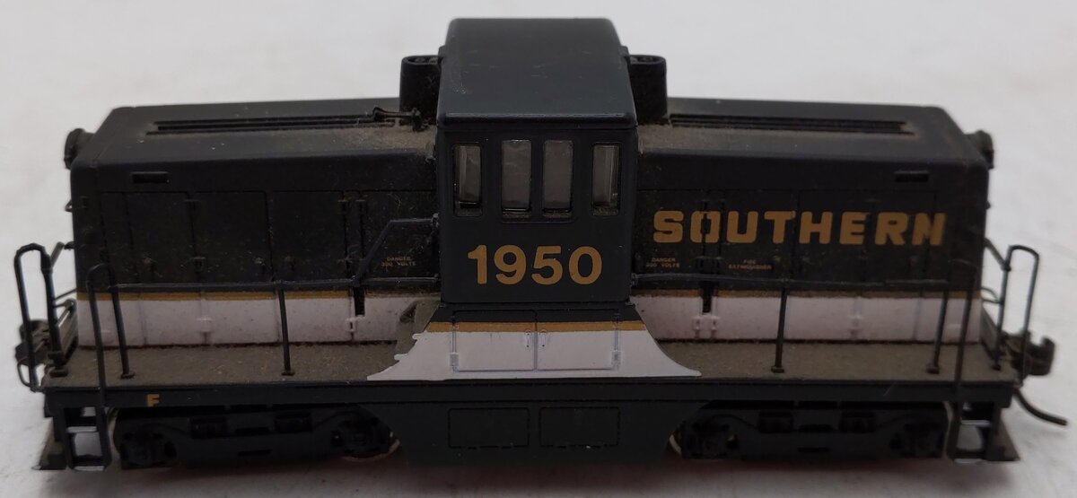 Bachmann 80012 Spectrum 80012 HO Southern GE 44-Ton Switcher #1950 VG