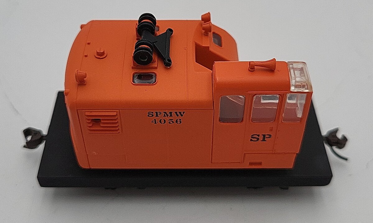 Walthers 932-5074 HO Southern Pacific American Crane (Powered) EX/Box