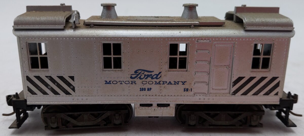 HO Scale Ford Motor Company Powered Locomotive #300 NP VG