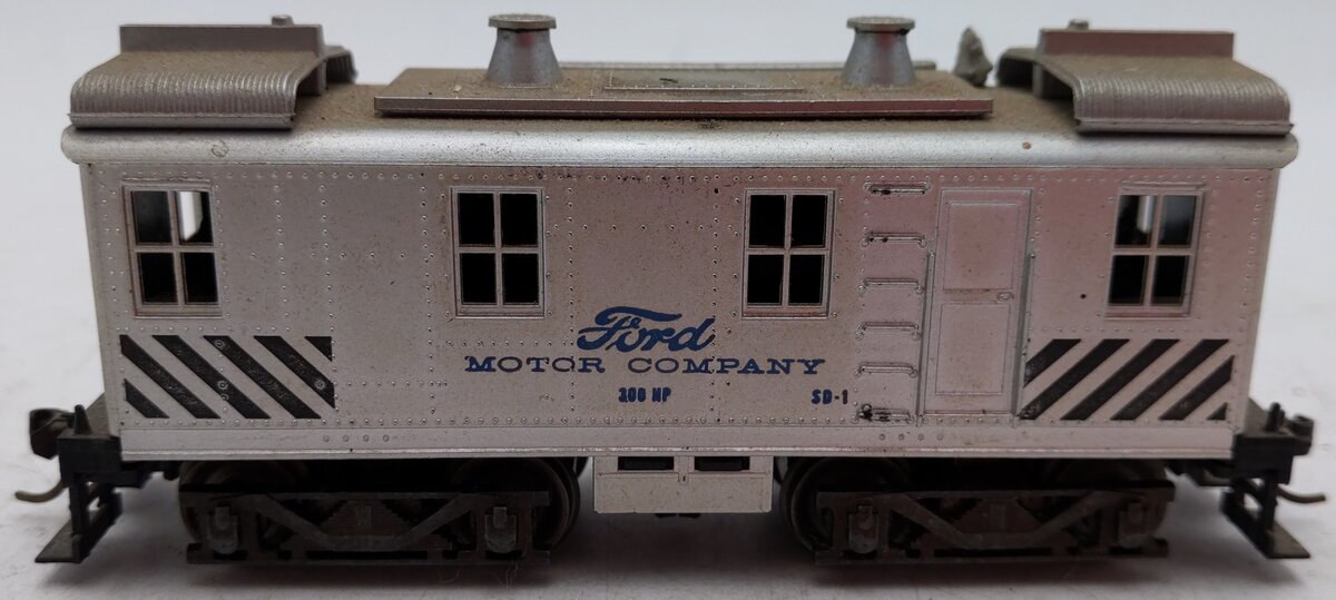 HO Scale Ford Motor Company Powered Locomotive #300 NP VG