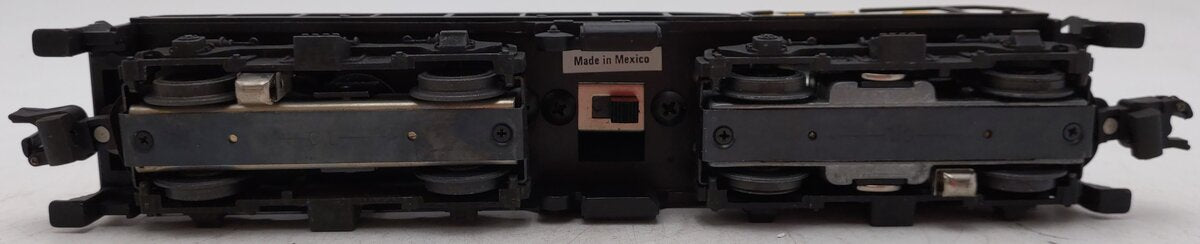 American Flyer 4-8459 S Gauge B&O Chessie System GP20 Diesel Engine EX/Box