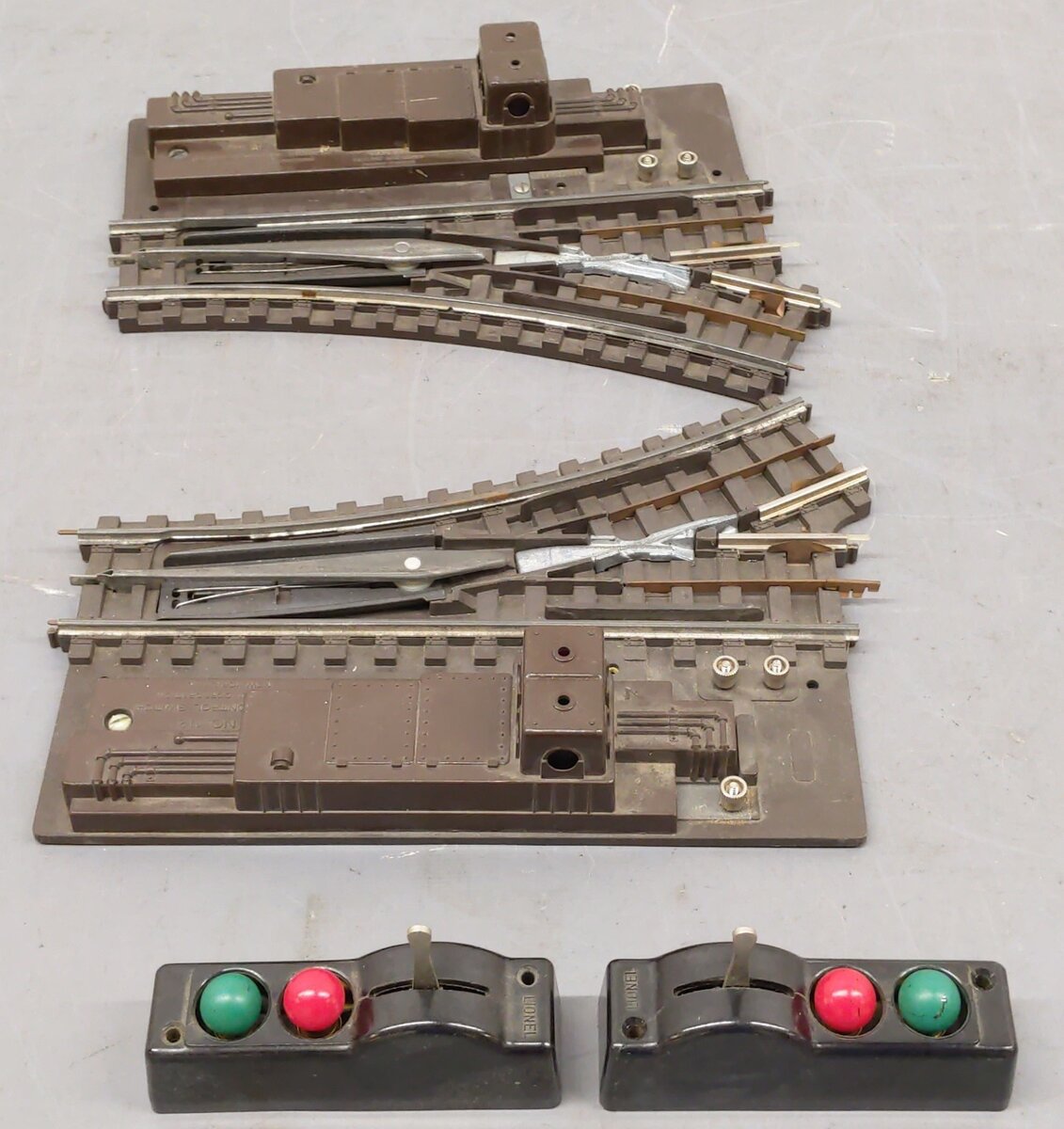Lionel 112 Vintage LH & RH Super O Remote Control Switches (Pair of 2) VG/Box