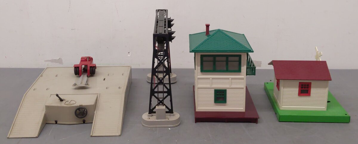 Lionel Vintage O Gauge Gateman, Tower, Bridge, & Piggy Back Transportation [4] VG/Box