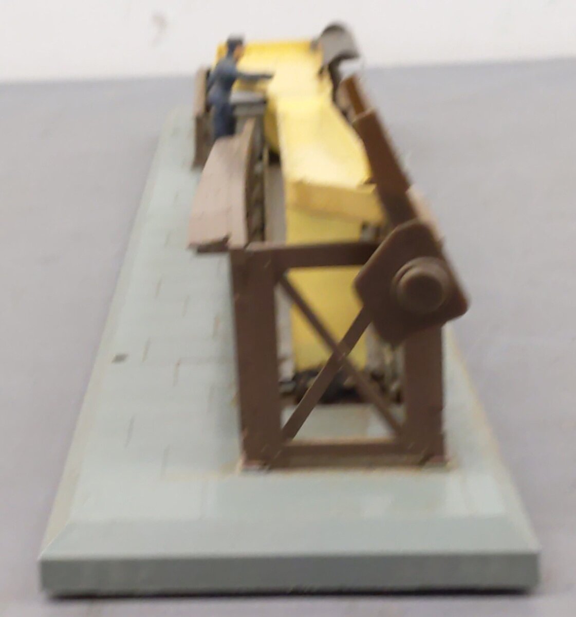 Lionel 362 Vintage O Operating Barrel Loader Ramp without Barrels VG/Box