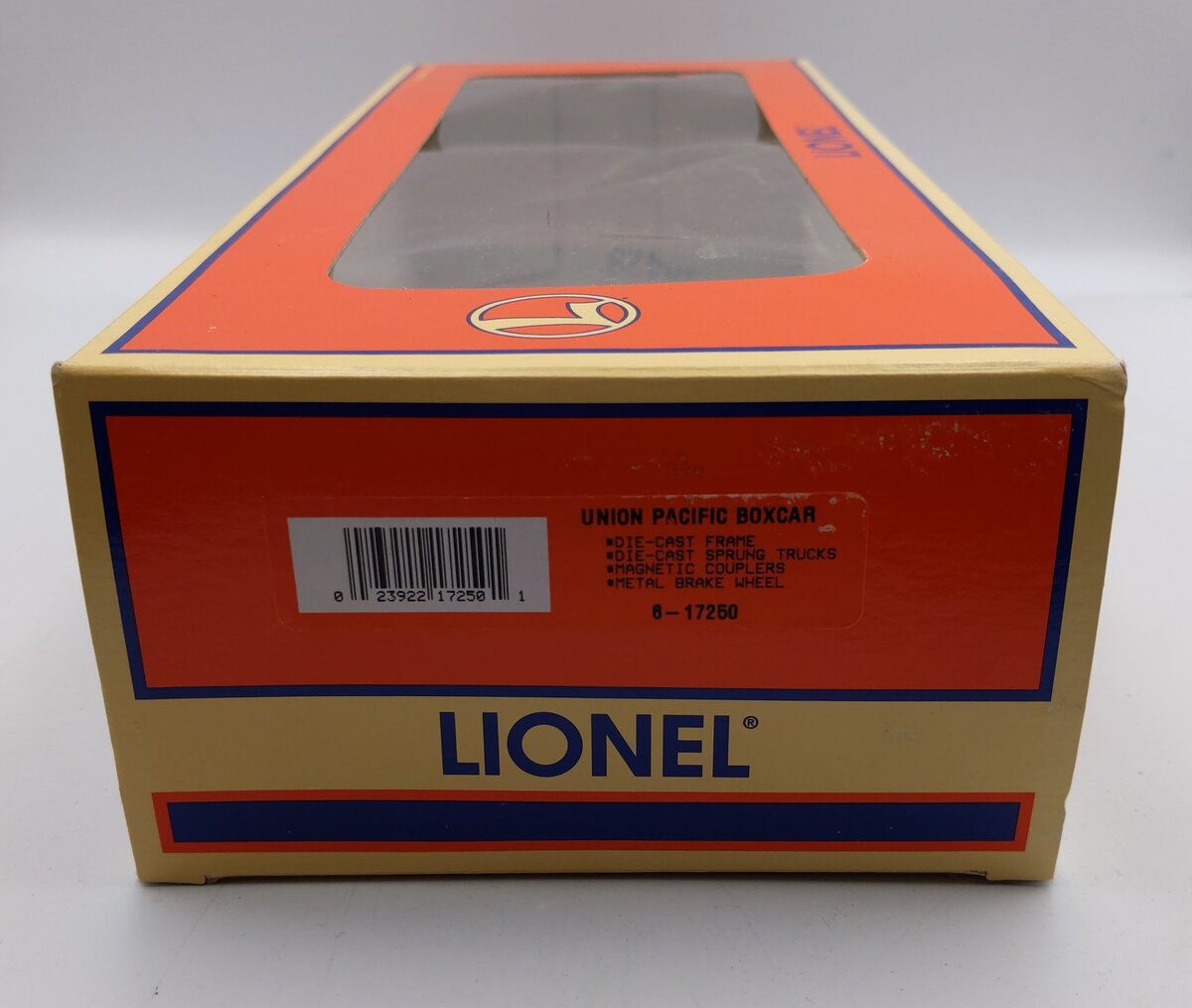 Lionel 6-17250 O Gauge Union Pacific Boxcar NIB
