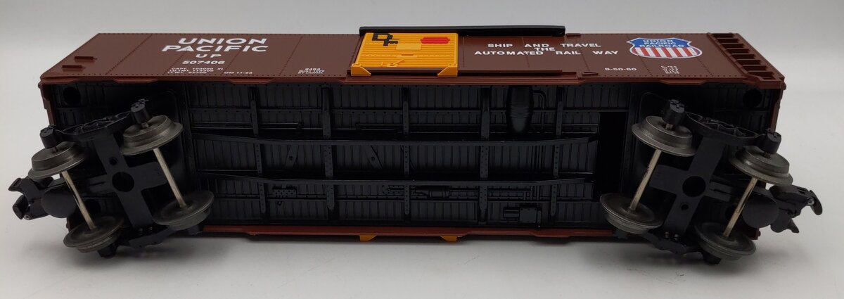 Lionel 6-17250 O Gauge Union Pacific Boxcar NIB