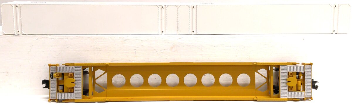 MTH 20-95007 O Gauge Union Pacific Husky Stack Car w/ Containers #2520028 EX/Box