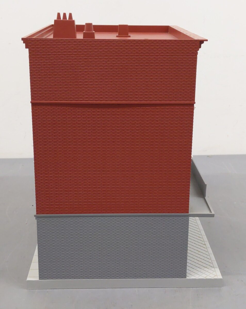 MTH 30-9058 O Gauge 4-Story Building w/ Grocery Store LN/Box