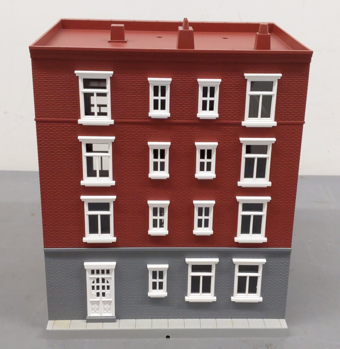 MTH 30-9058 O Gauge 4-Story Building w/ Grocery Store LN/Box