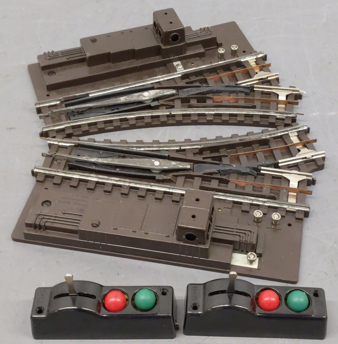 Lionel 112 Vintage LH & RH Super O Remote Control Switches (Pair of 2) VG/Box