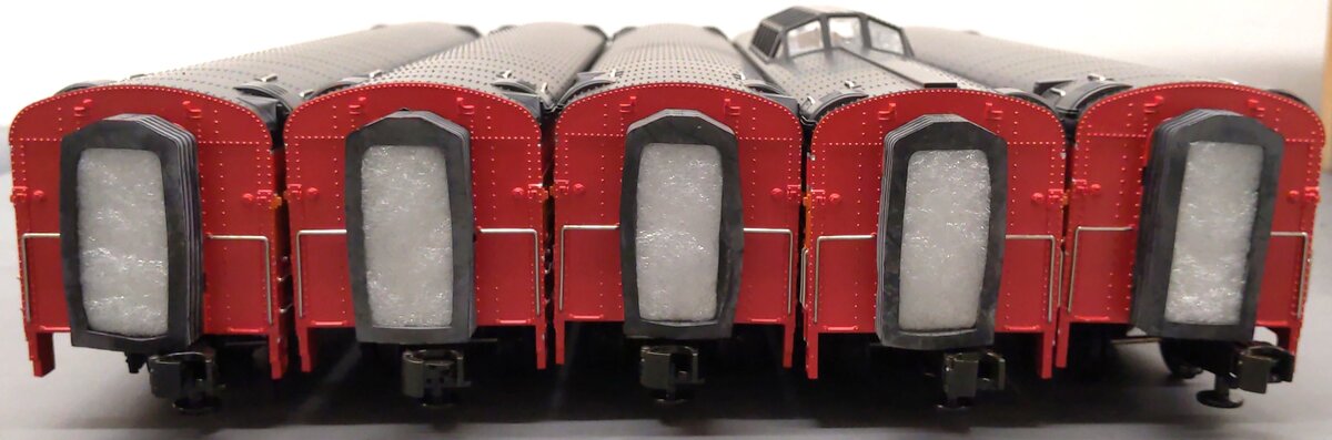 MTH 20-6523 Southern Pacific 70' Streamlined Passenger Car Set EX/Box