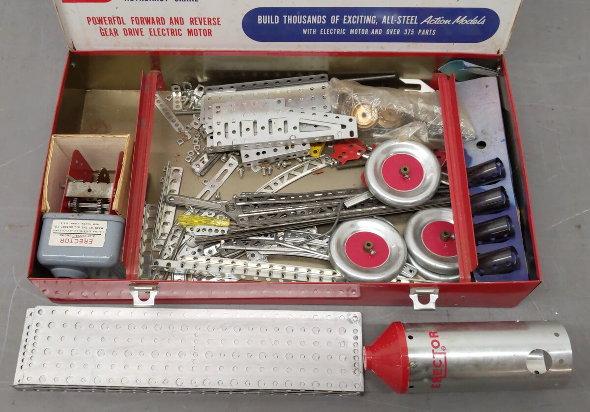 Gilbert 10211 Vintage S Cape Canaveral Erector Set VG/Box