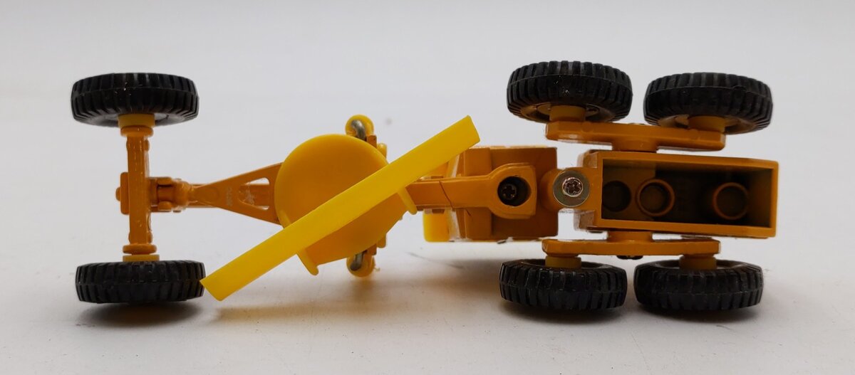 Ertl 1848 1:64 Mighty Movers Caterpillar Road Grader EX/Box