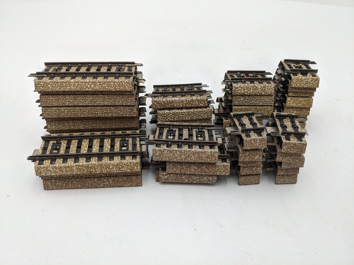 Marklin HO Scale Assorted Track 14-5129, 9-5109, 8-5110, 10-5210 & 11-5205 [52] VG