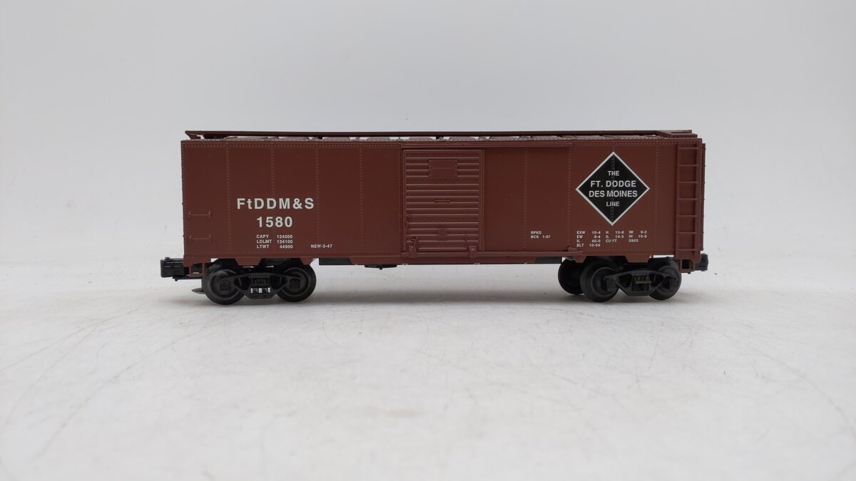 Crown 1584 Des Moines & Southern 40' Box Car EX/Box