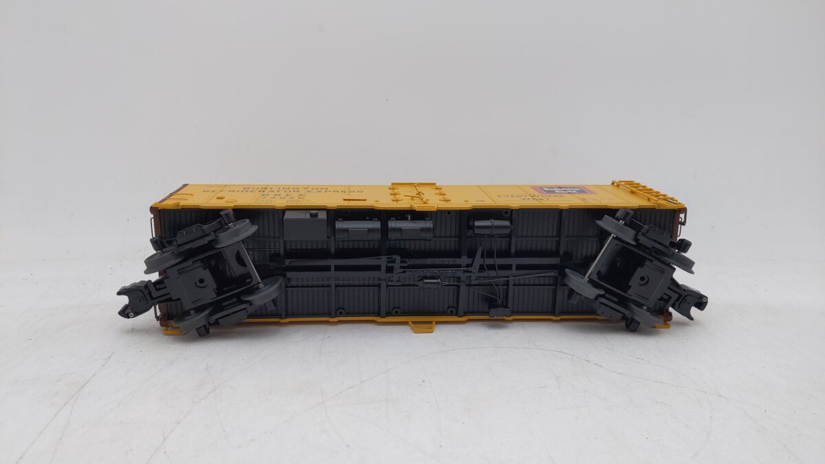 Lionel 6-17339 O Gauge Burlington Steel Sided Refrigerator Car #74825 EX/Box