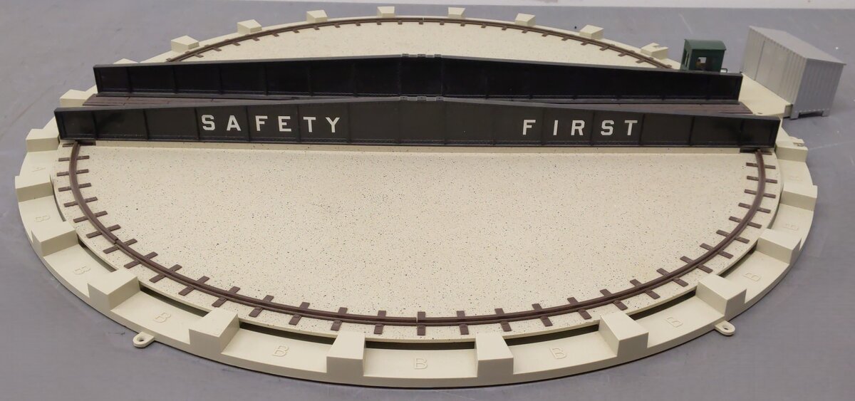 Atlas 6910 O Gauge Motorized 24 Inch Turntable EX/Box